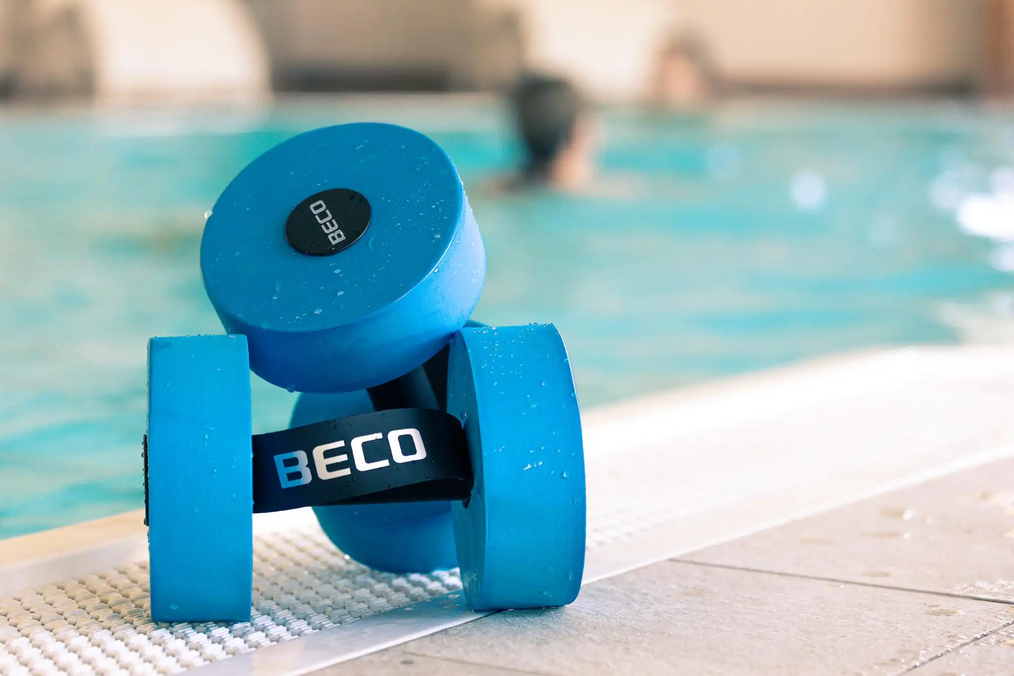 Schwimmbad und Fitness